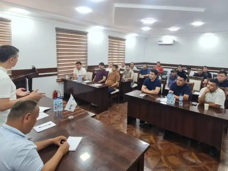 Samarqandda tadbirkorlar bilan ochiq muloqot o‘tkazildi